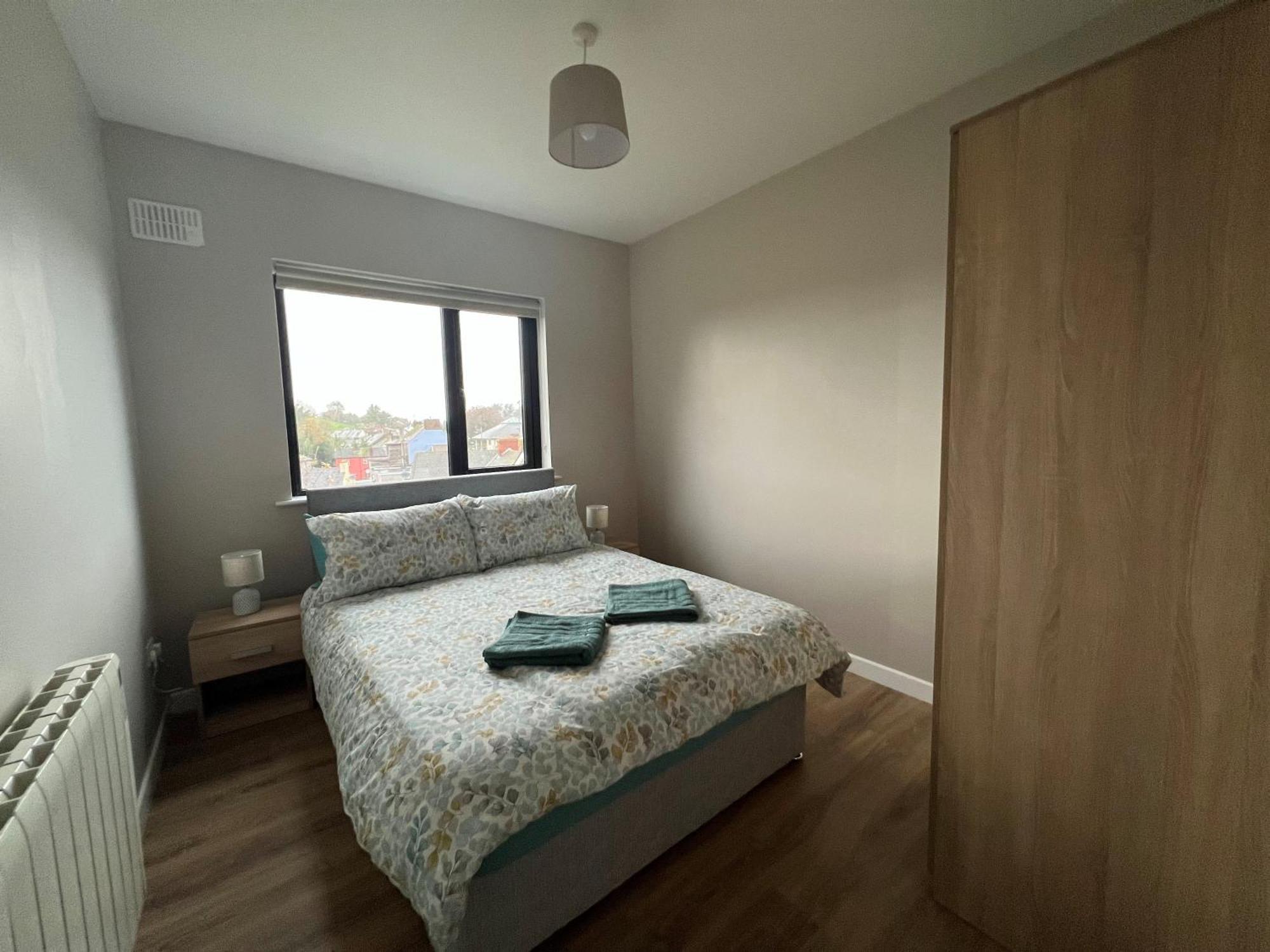 Top Of The Town No.5 Cootehill Bagian luar foto